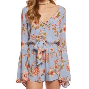 Billabong Sittin pretty flowery romper size S